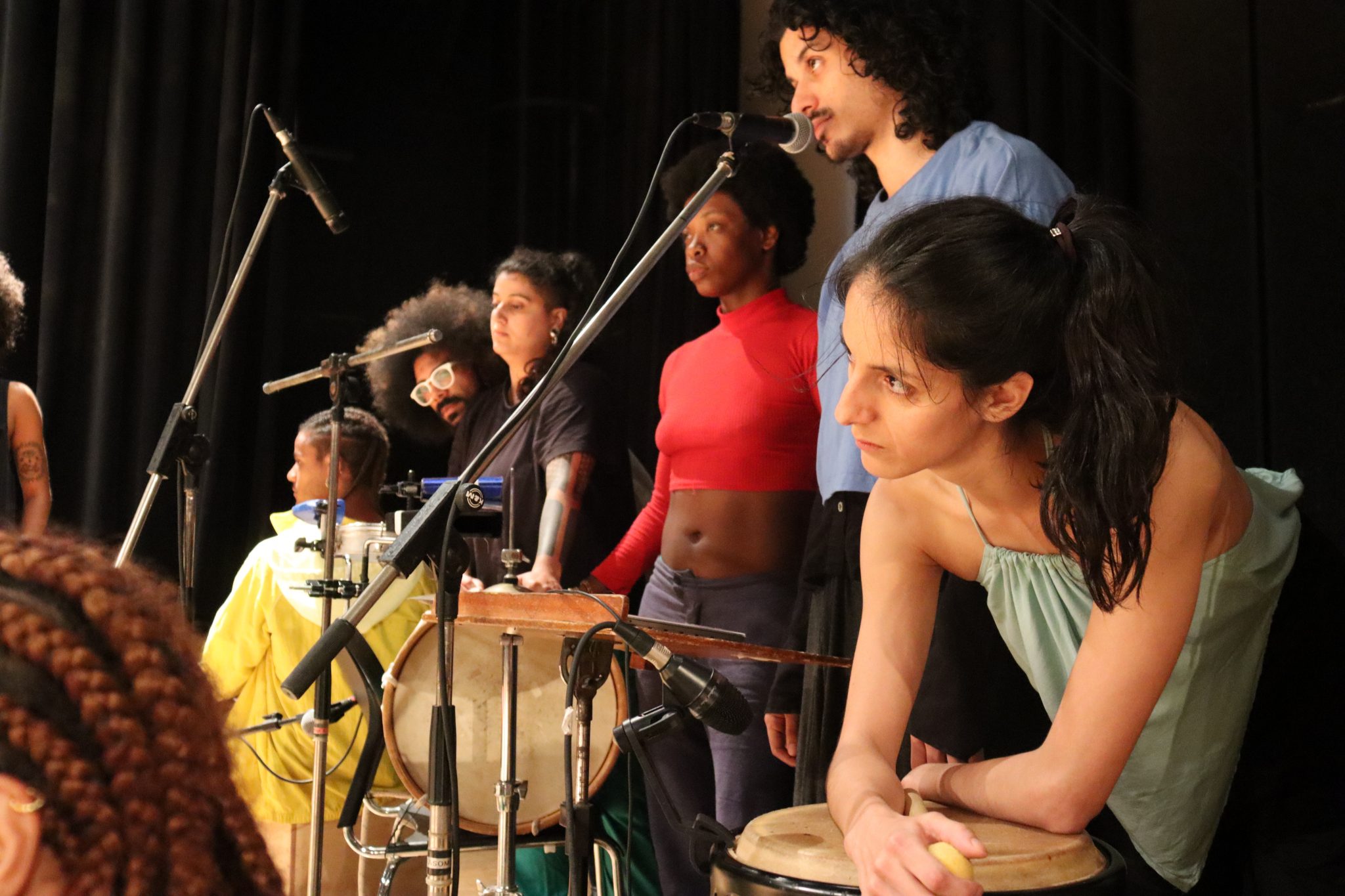 revistaprosaversoearte.com - Espetáculo de dança 'A[MAR]KALUNGA' faz apresentações no Teatro Flávio Império