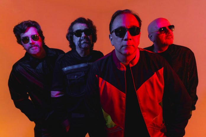 Biquini celebra 40 anos de carreira com a turnê ‘A vida começa aos 40’ no Tokio Marine Hall