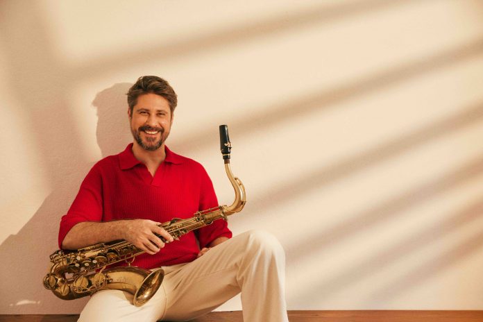 Cesar Roversi lança single ‘Quarteto Ternário’