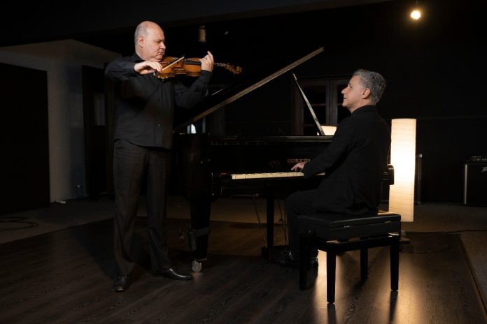 Álbum ‘Song of the Black Swan’ | Claudio Cruz e Marcelo Bratke (Azul Music)