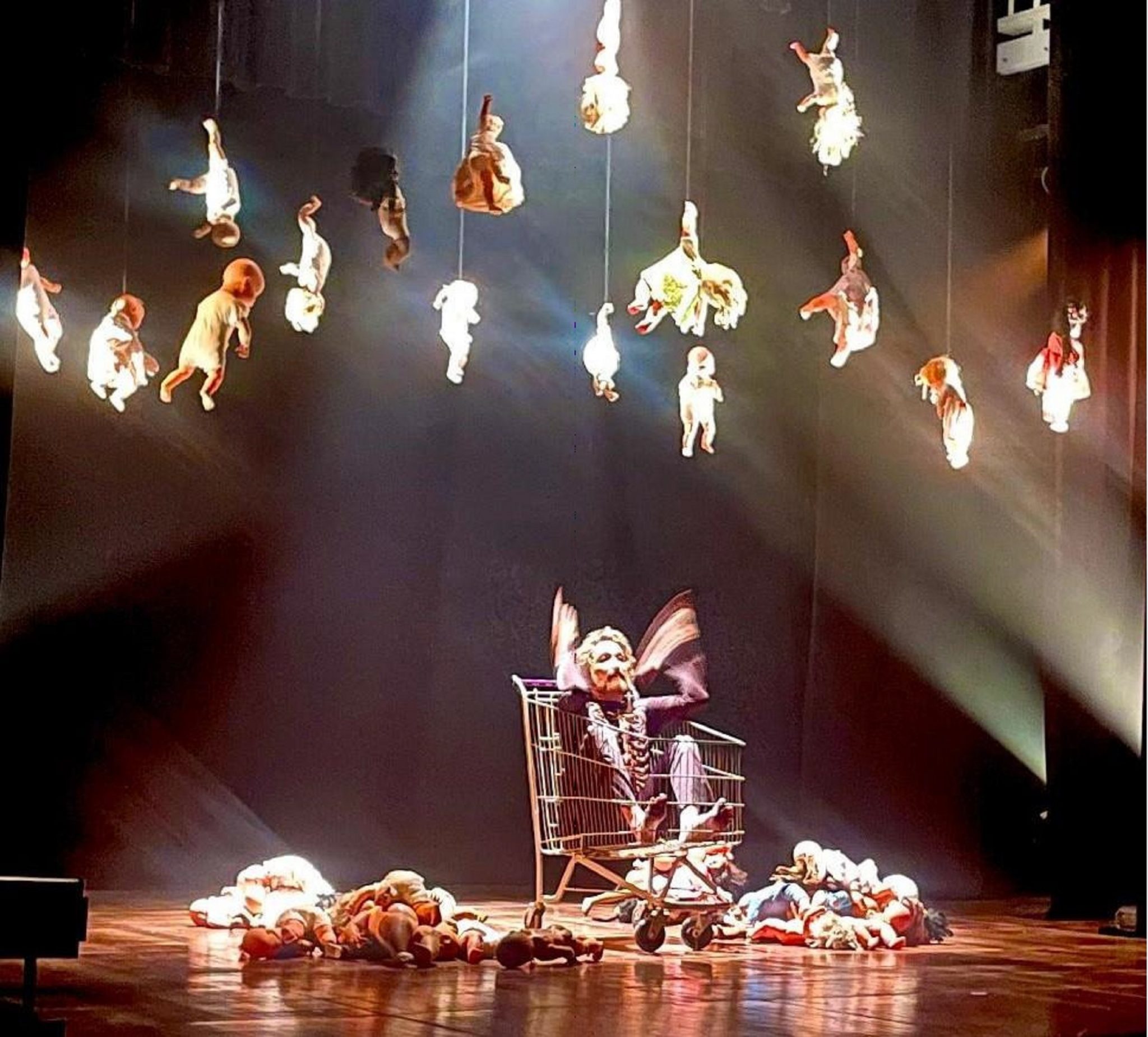 revistaprosaversoearte.com - Espetáculo 'Ego' estreia curta temporada no Teatro da Casa de Cultura Laura Alvim