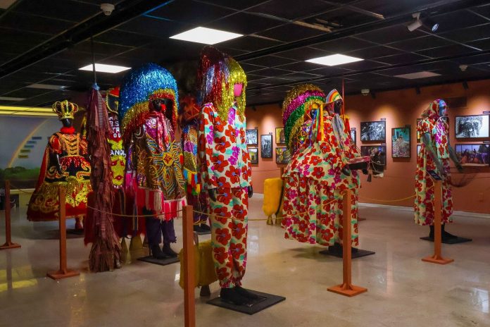Exposição ‘Maracatu Rural – A Magia dos Canaviais’ no Centro Cultural Sesi São José do Rio Preto