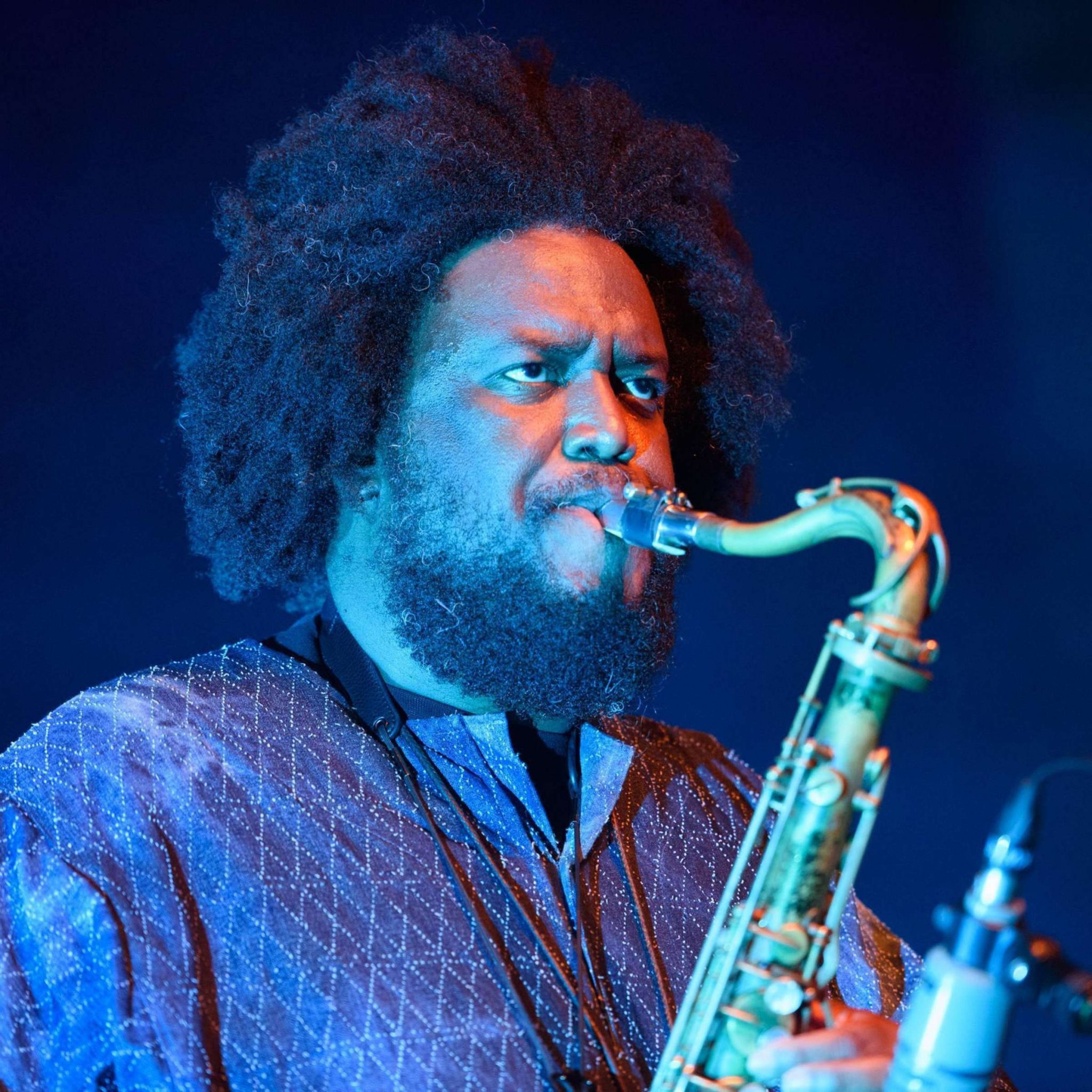 Queremos! Traz Kamasi Washington para única apresentação no Rio de Janeiro revistaprosaversoearte.com - Queremos! Traz Kamasi Washington para única apresentação no Rio de Janeiro