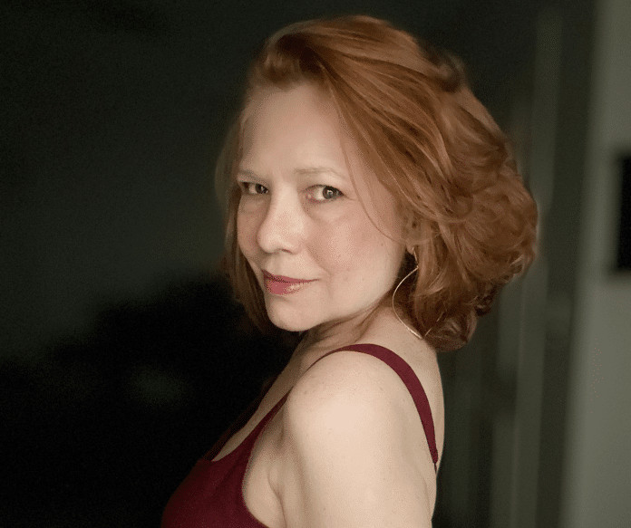 Karin Fernandes lança álbum ‘She, Invisible – vol. 1’, pelo selo Azul Music