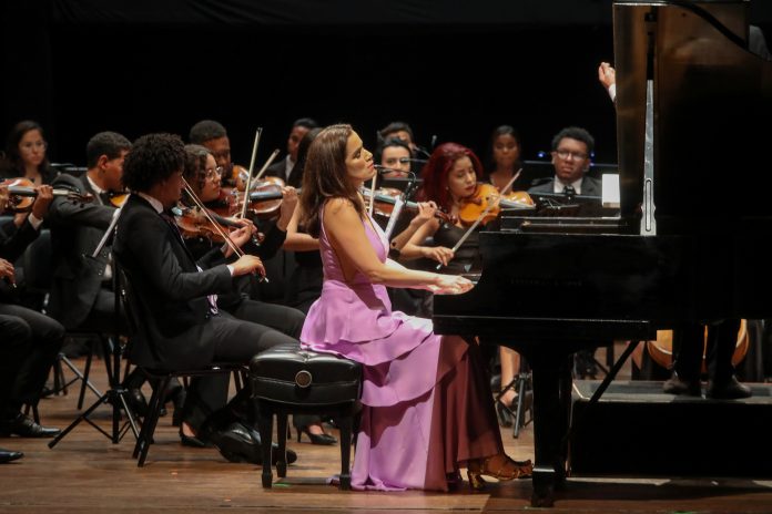 Simone Leitão e Academia Jovem Concertante na Sala São Paulo, apresentação gratuita