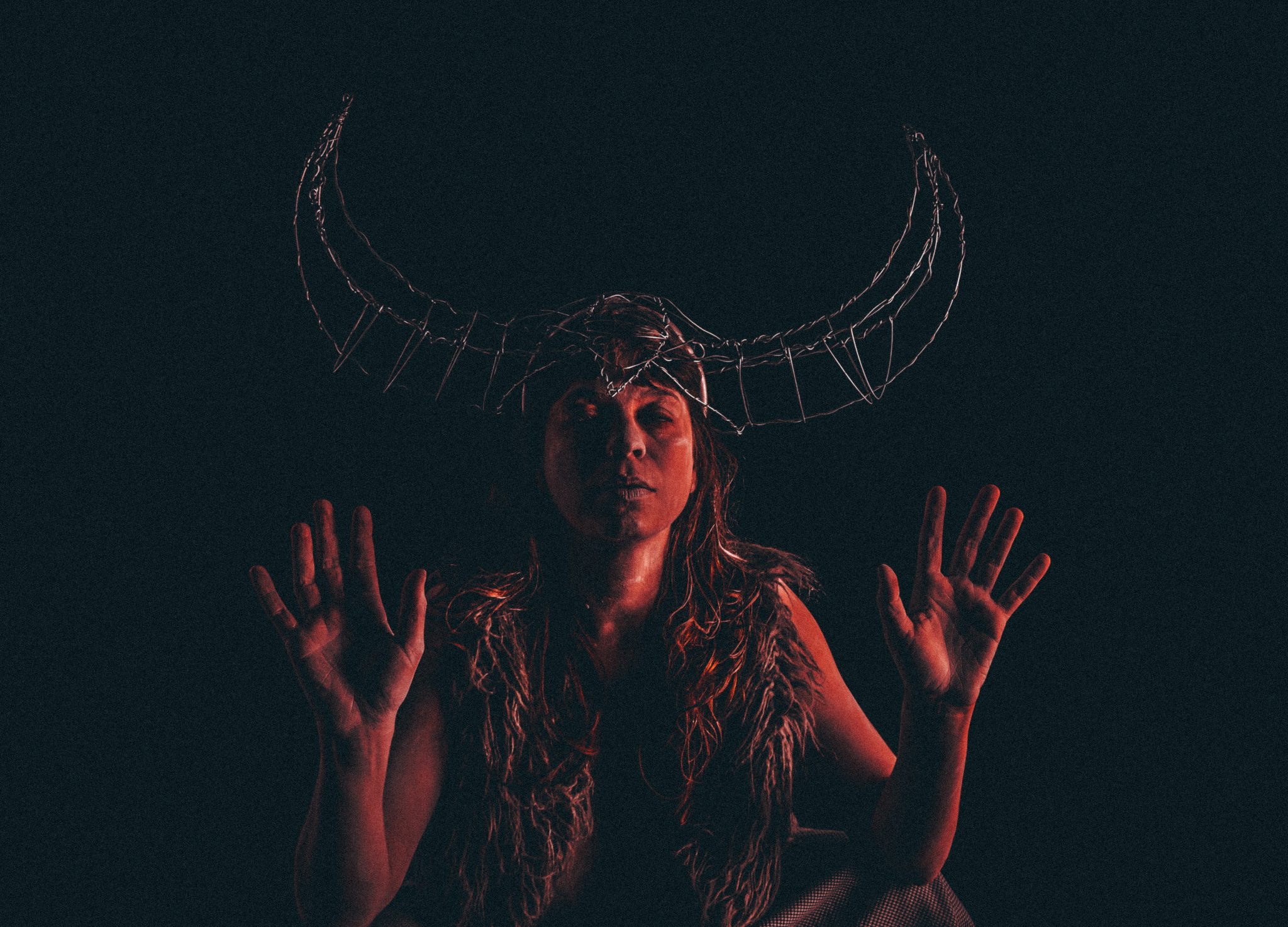 Espetáculo 'Vaca' faz apresentações gratuitas no Espaço Cultural Inventivo revistaprosaversoearte.com - Espetáculo 'Vaca' faz apresentações gratuitas no Espaço Cultural Inventivo