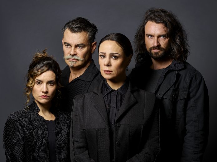 Espetáculo ‘As Bruxas de Salém’, de Arthur Miller, com Carmo Dalla Vecchia e Vannessa Gerbelli | Teatro Casa Grande
