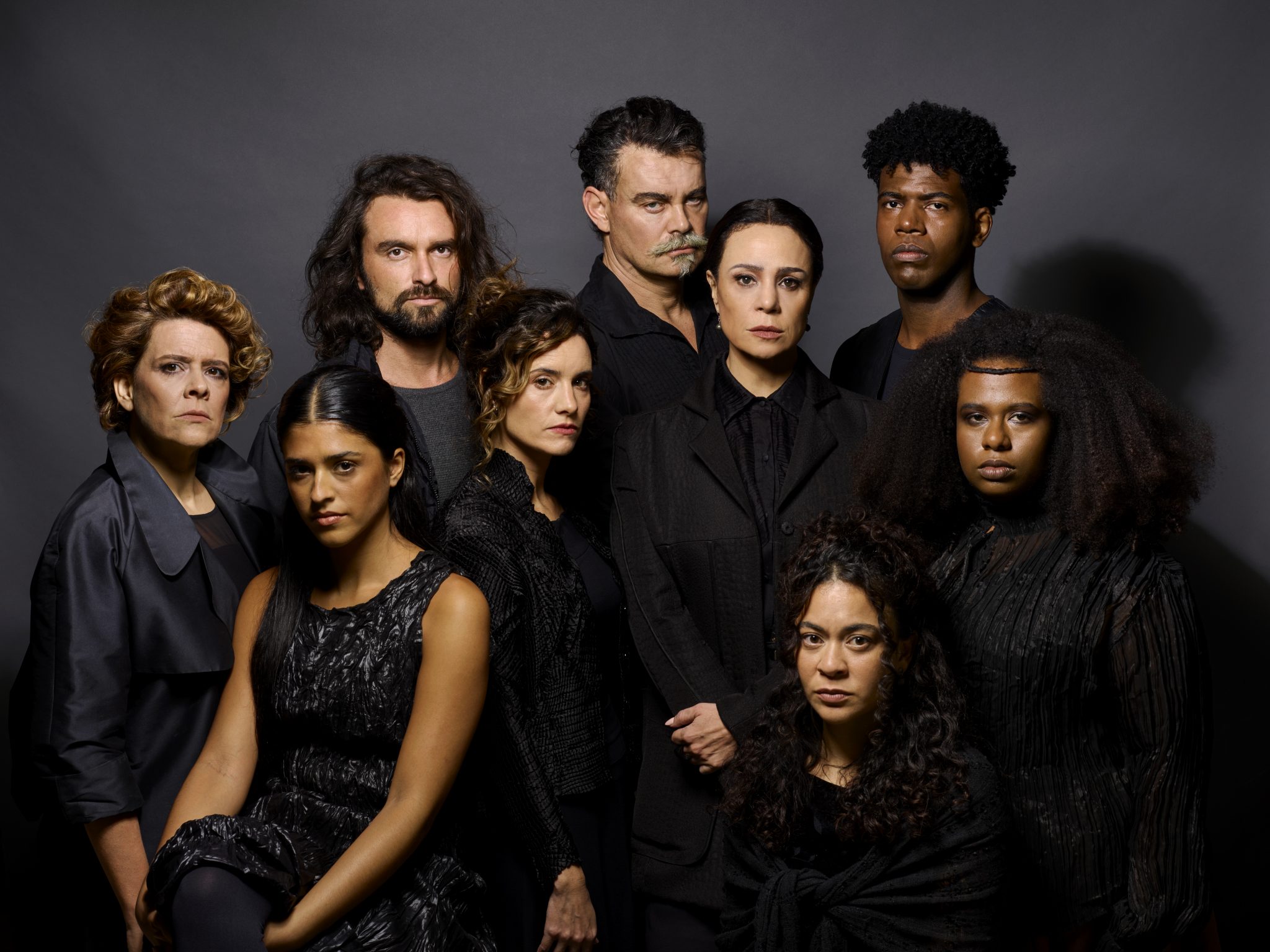 revistaprosaversoearte.com - Espetáculo 'As Bruxas de Salém', de Arthur Miller, com Carmo Dalla Vecchia e Vannessa Gerbelli | Teatro Casa Grande