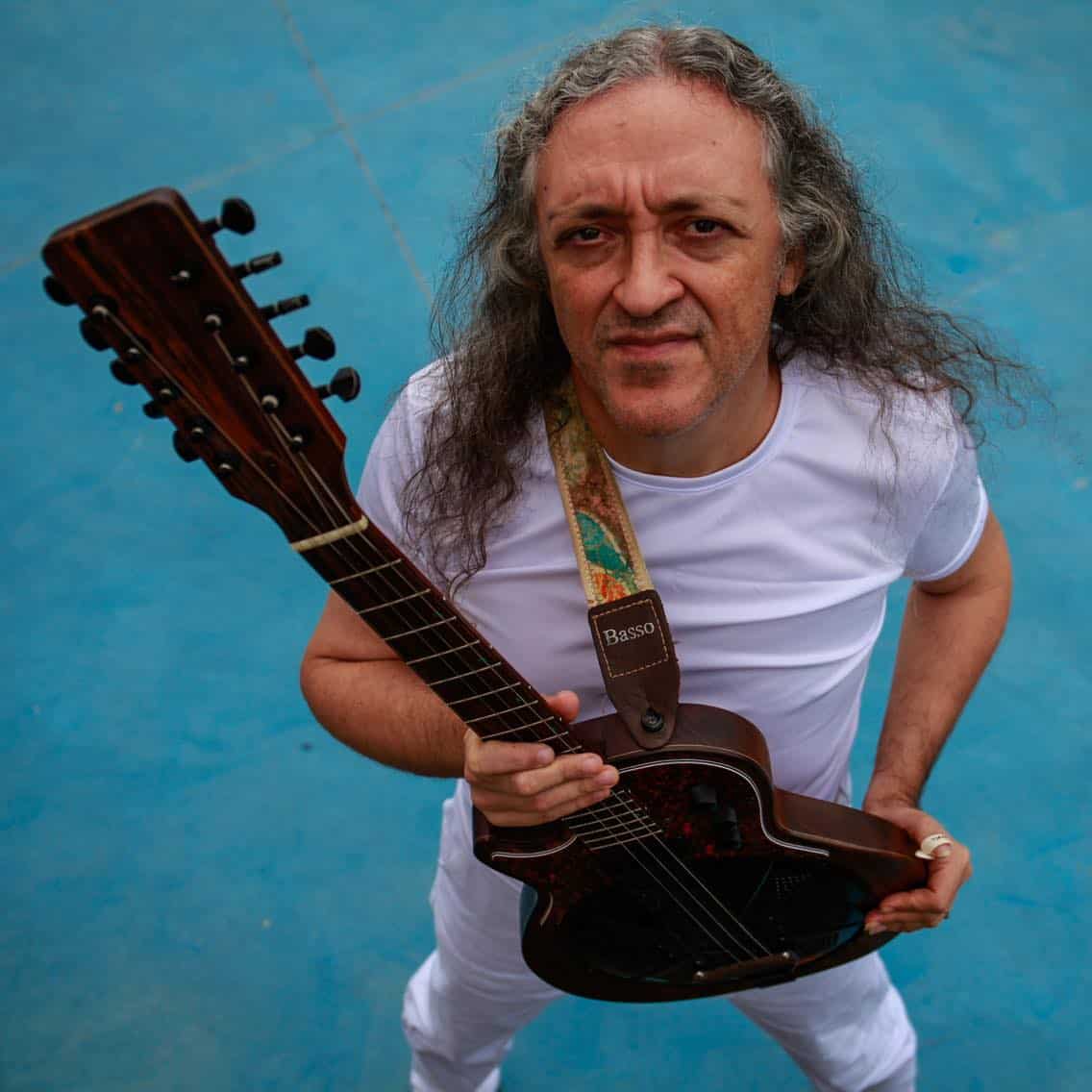revistaprosaversoearte.com - Ricardo Vignini lança álbum 'Cristalino'