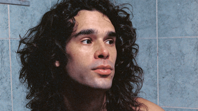 Série Brasileirando | Zé Ibarra apresenta o show ‘Afim’ no Teatro Riachuelo Rio