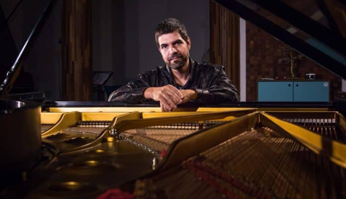 Álbum ‘Choros e Pianos’ | André Mehmari (2023)