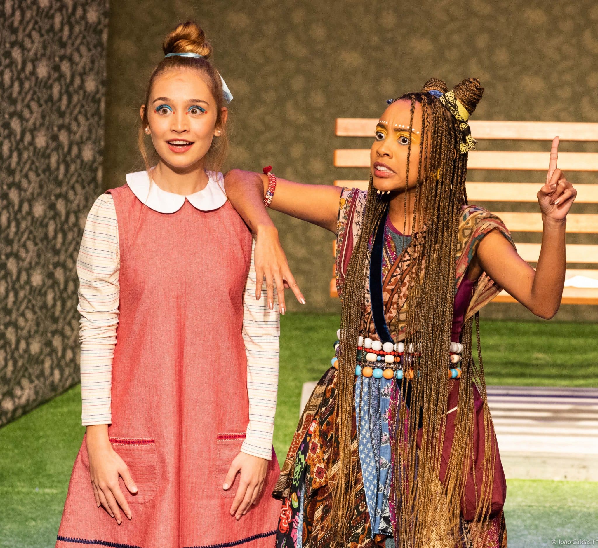 revistaprosaversoearte.com - Espet&aacute;culo infantojuvenil 'Caro Kafka' estreia curta temporada no Sesc 14 Bis