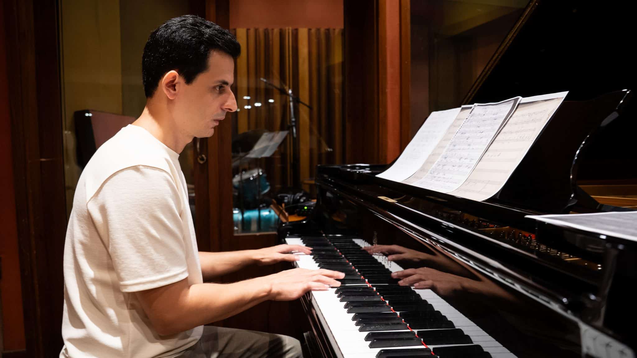 revistaprosaversoearte.com - Diogo Monzo lan&ccedil;a &aacute;lbum 'Mar&eacute;', com obras de Francis Hime