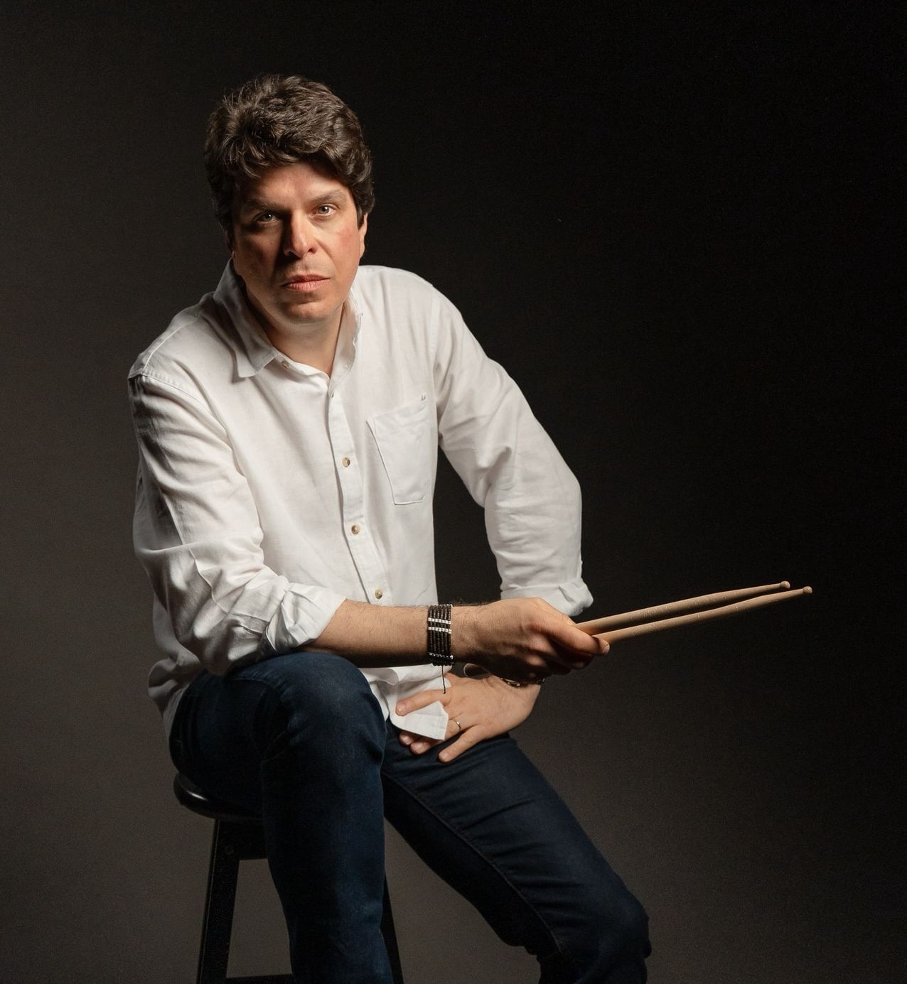 revistaprosaversoearte.com - Edu Ribeiro Trio lan&ccedil;a o disco &lsquo;Caipora&rsquo;, com a participa&ccedil;&atilde;o de Seamus Blake