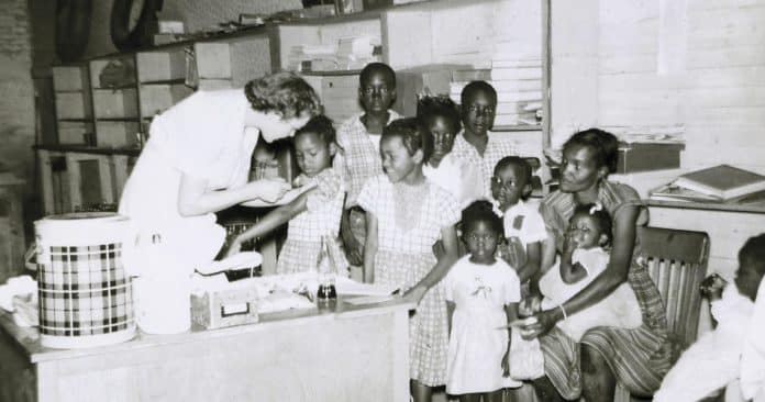 Lançada há 70 anos, vacina antipólio evitou milhares de mortes