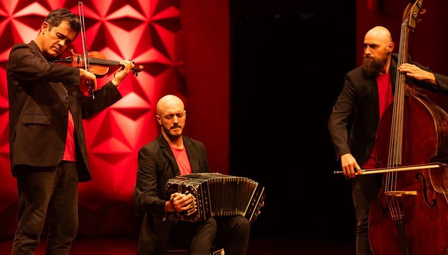 revistaprosaversoearte.com - Série Sala em Movimento | A dança do Tango Revirado na Sala Cecilia Meireles