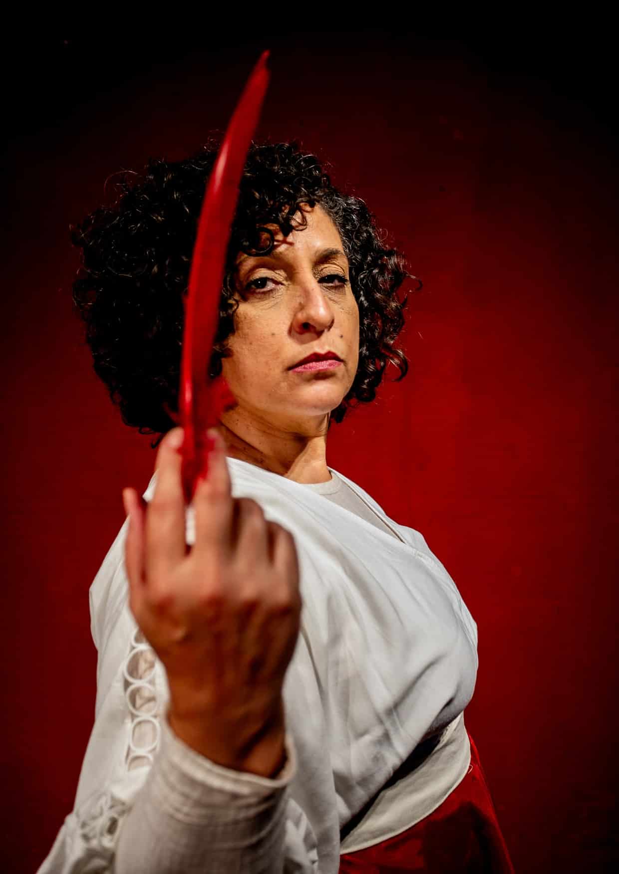 Espetáculo 'Carta à Rainha Louca' estreia temporada no teatro do Sesc Bom Retiro revistaprosaversoearte.com - Espetáculo 'Carta à Rainha Louca' estreia temporada no teatro do Sesc Bom Retiro