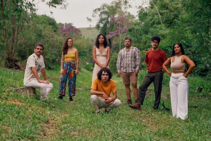 Banda mineira lança álbum homônimo ‘Assombro de Bixo’