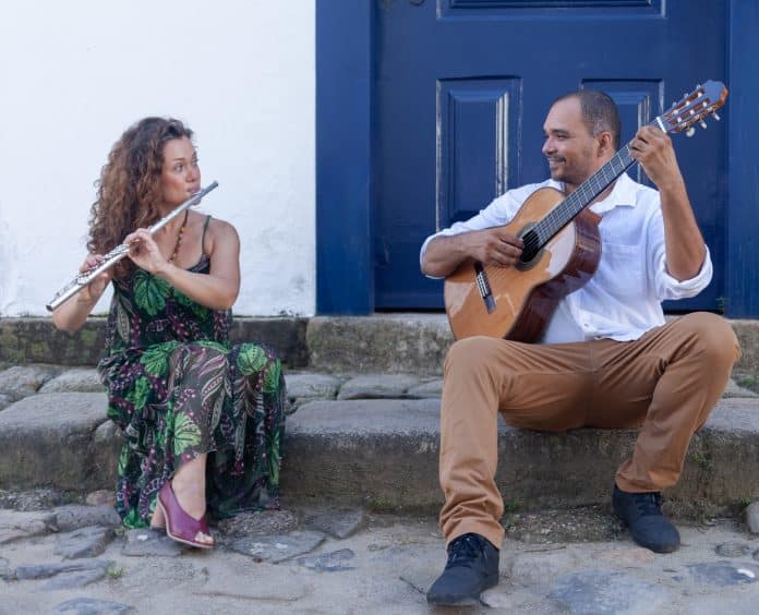 Duo de Choro Cinema Mudo lança álbum ‘Choro: o ritmo do Brasil’