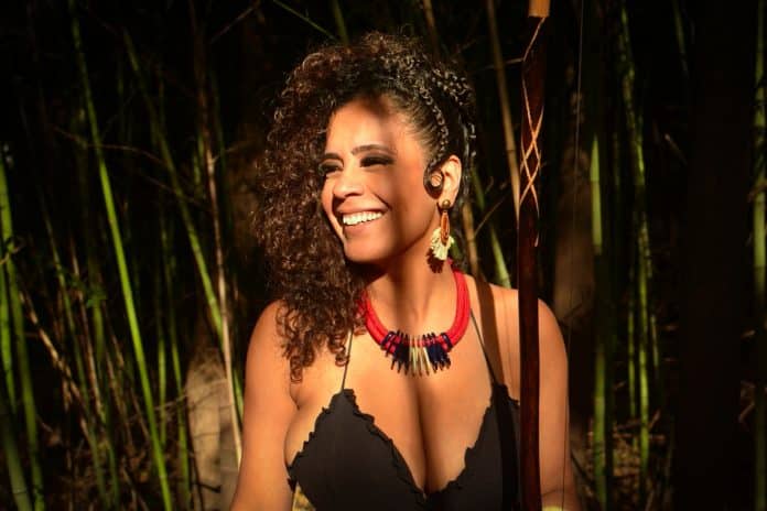 Iaiá Drumond lança álbum ‘Acende o candeeiro’