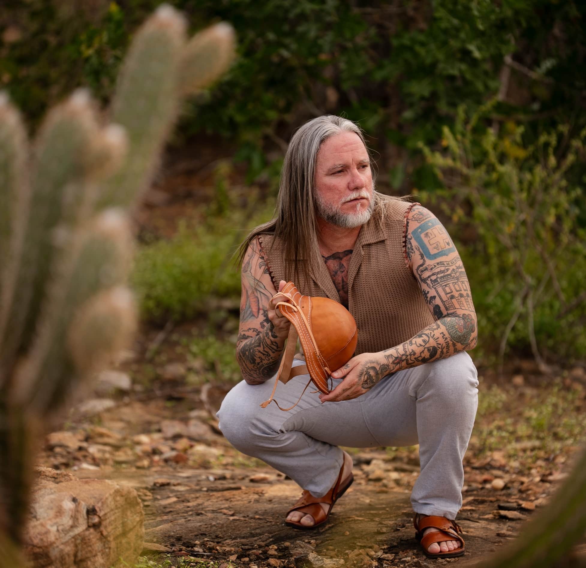 revistaprosaversoearte.com - J&uacute;nior Cordeiro lan&ccedil;a &aacute;lbum 'Brenha, Vasto Profundo'