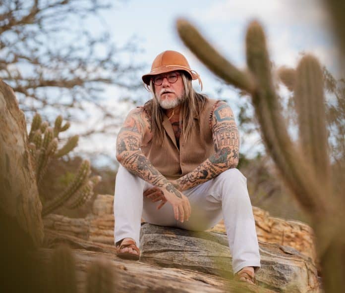 Júnior Cordeiro lança álbum ‘Brenha, Vasto Profundo’