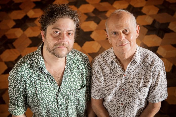 Pélico e Ronaldo Bastos lançam álbum ‘A Universa Me Sorriu – Minhas Canções Com Ronaldo Bastos’