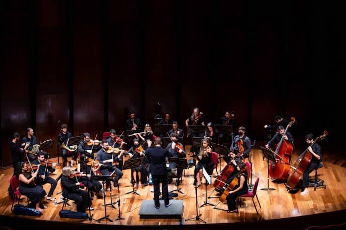 Orquestra Rio Villarmonica exalta Beethoven na Sala Cecilia Meireles