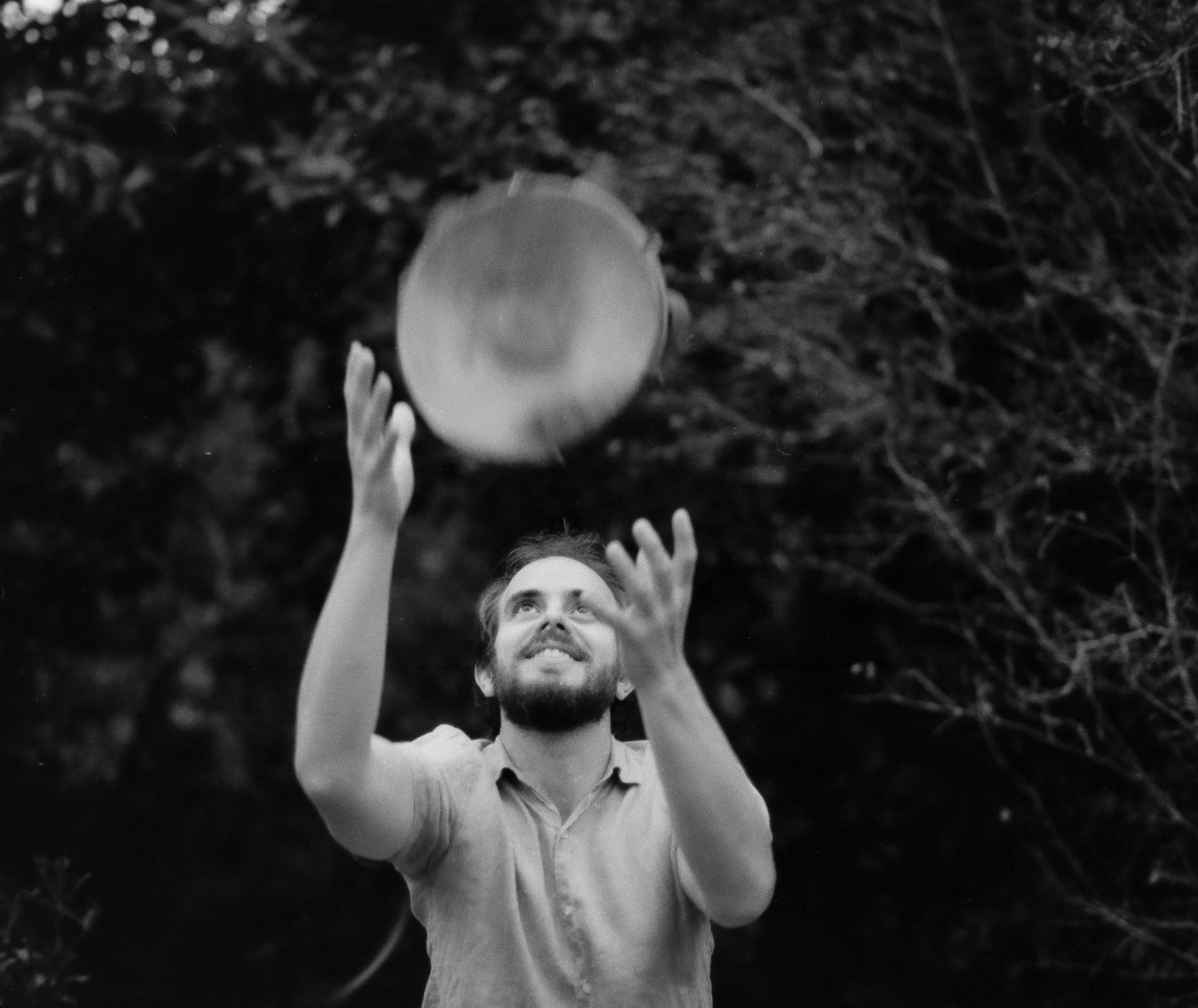 revistaprosaversoearte.com - Sergio Krakowski e Bernardo Ramos ocupam o Recipiente Porongo, com os shows 'Poemas para Trio' e 'Boca do Tempo'