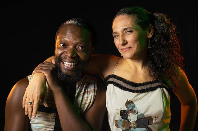 Sérgio Pererê e Badi Assad apresentam show do álbum ‘Bentu’ no Sesc Palladium