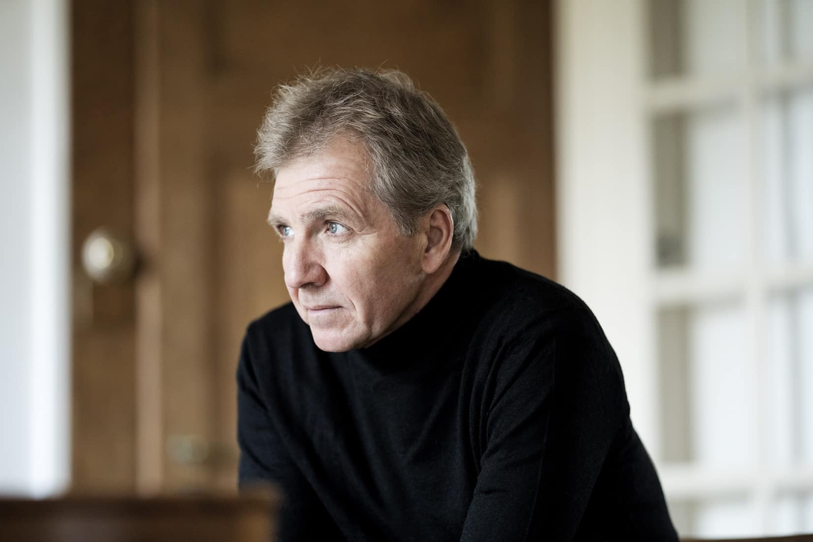 revistaprosaversoearte.com - Regida por Thierry Fischer, Osesp recebe pianista franc&ecirc;s Pierre-Laurent Aimard nos concertos desta semana
