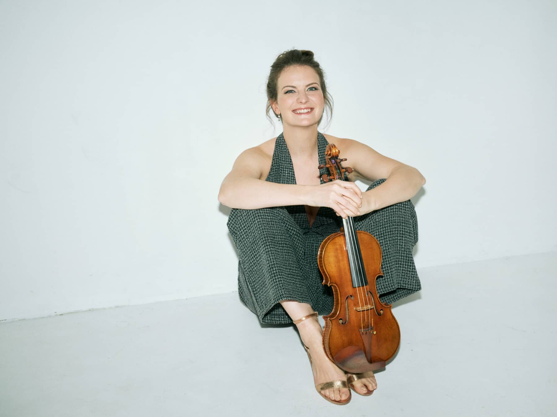 Osesp E Thierry Fischer recebem a violinista alemã Veronika Eberle para concertos na Sala São Paulo revistaprosaversoearte.com - Osesp E Thierry Fischer recebem a violinista alemã Veronika Eberle para concertos na Sala São Paulo