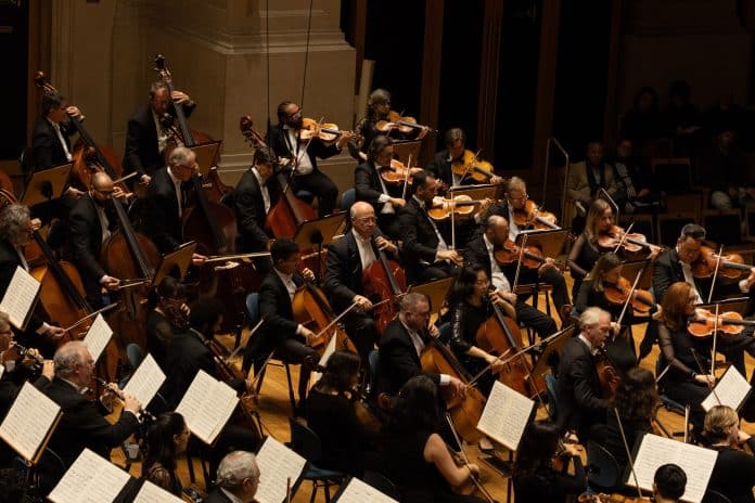 Osesp recebe violinista Elisa Fukuda, que celebra 50 anos de carreira, na Sala São Paulo