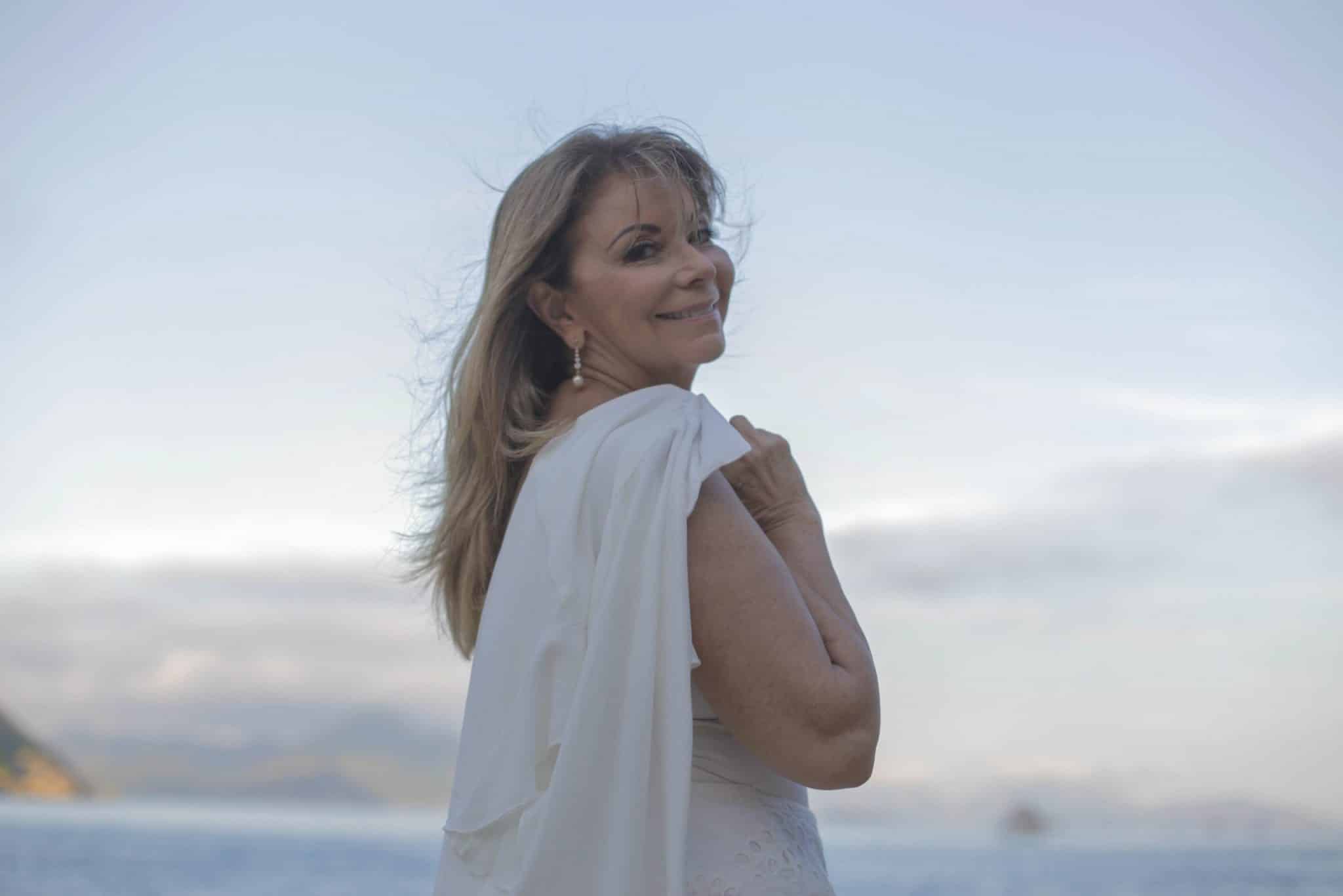 revistaprosaversoearte.com - Christina Paz lan&ccedil;a &aacute;lbum 'Amigos para Sempre'