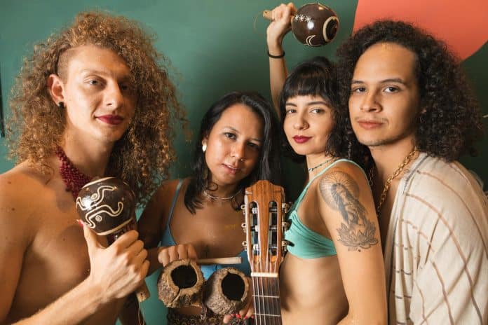 O grupo ‘Delírio Cabana’ lança álbum homônimo ‘Delírio Cabana’