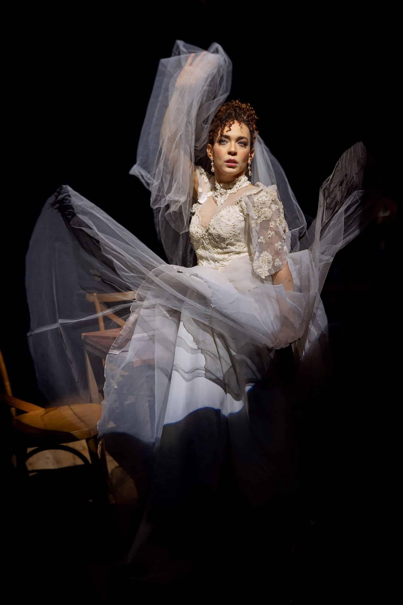 revistaprosaversoearte.com - Laila Garin estreia a com&eacute;dia 'M&uacute;sicas que fiz em seu nome' no Teatro Adolpho Bloch