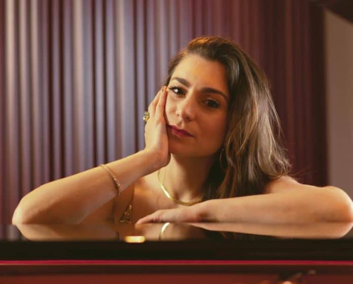 Sofia Barion lança álbum ‘Ilusões Fugitivas’