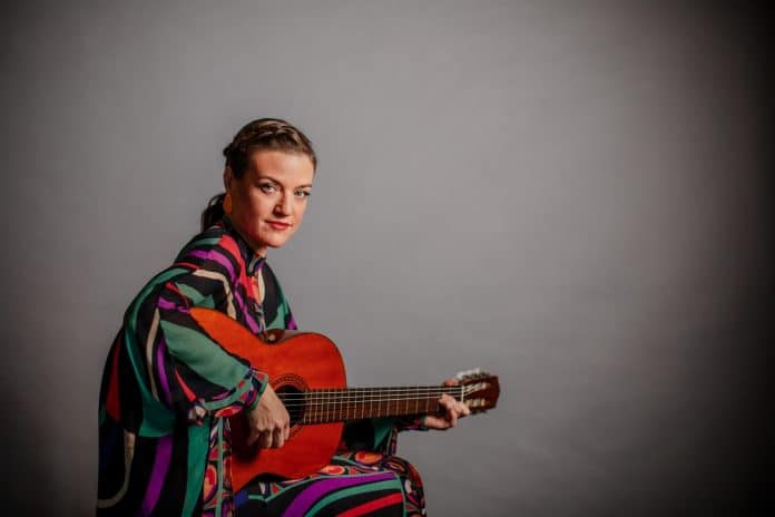 Thaïs Morell apresenta show ‘Quatro Cantos’ no Sesc Tijuca