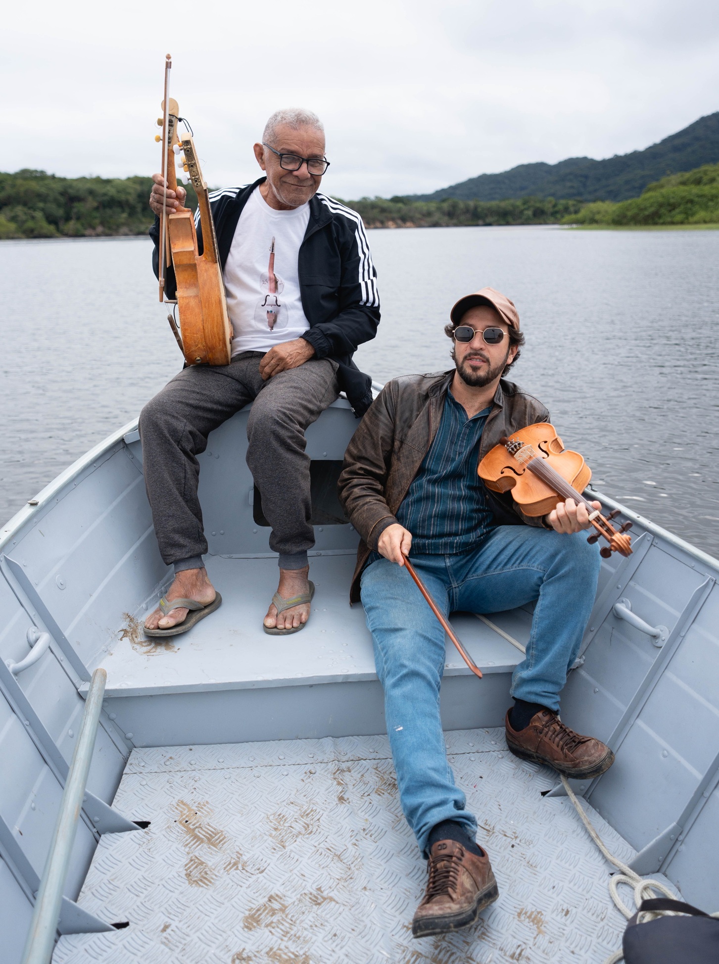 revistaprosaversoearte.com - Z&eacute; Pereira e Felipe Gomide lan&ccedil;am &aacute;lbum 'Entre Arcos'