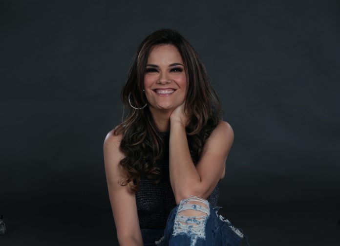 Daniela Firme lança single ‘A Vida É Agora’