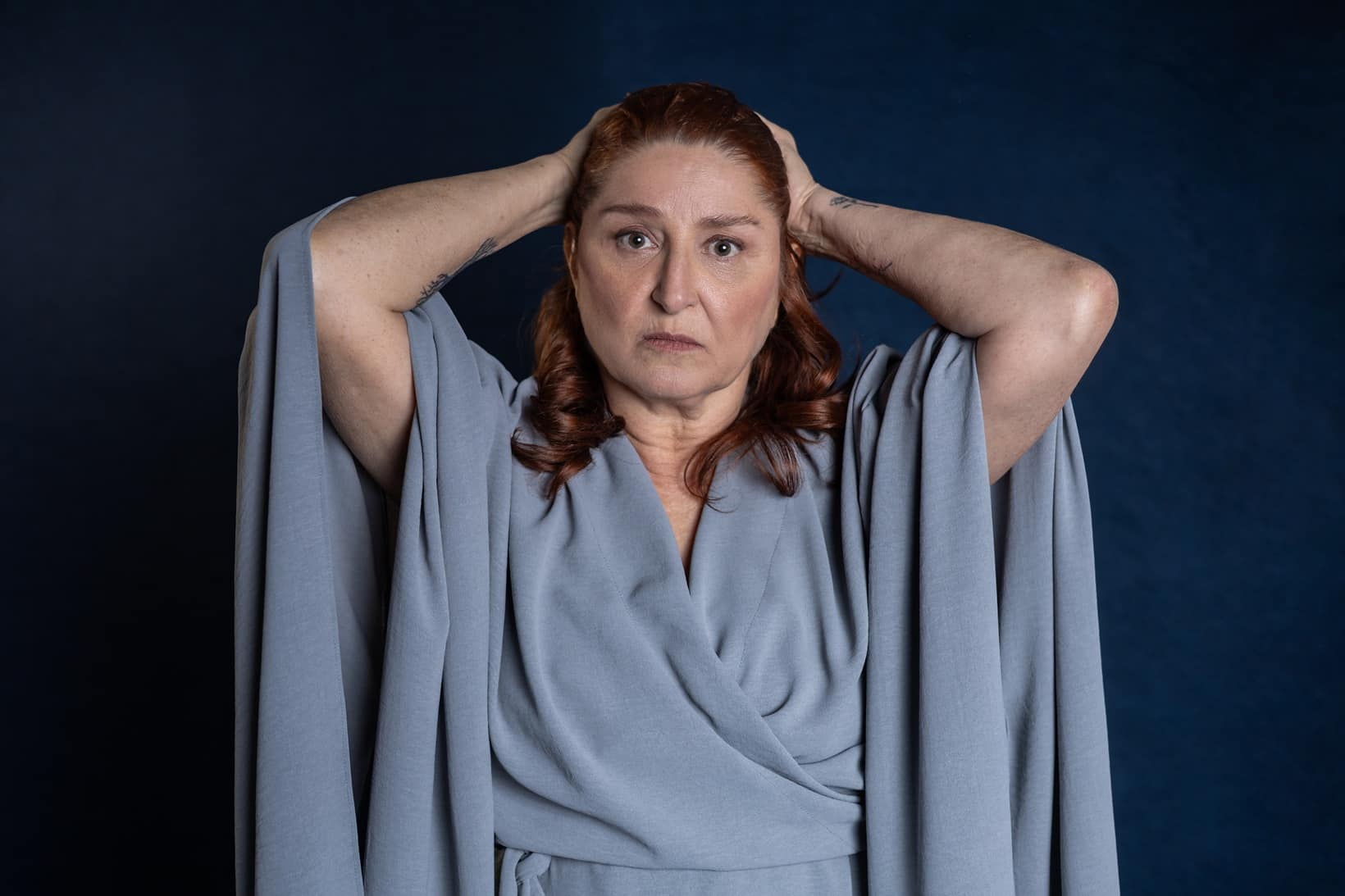 revistaprosaversoearte.com - Solo 'Etiqueta do Luto', com Daniele Tavares estreia curta temporada no Teatro Pequeno Ato