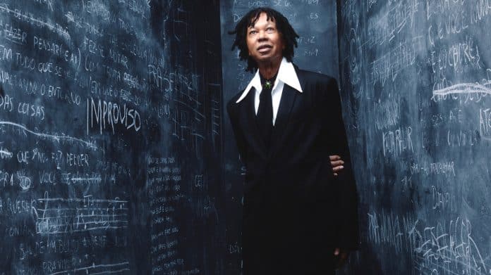Djavan lança álbum ‘Improviso’