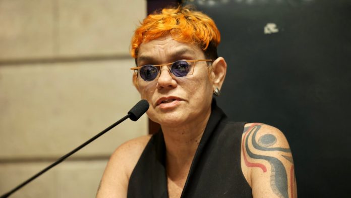 As pedras e os fuzis: uma carta de amor e desconforto a Jacqueline Muniz, por Paulo Baía