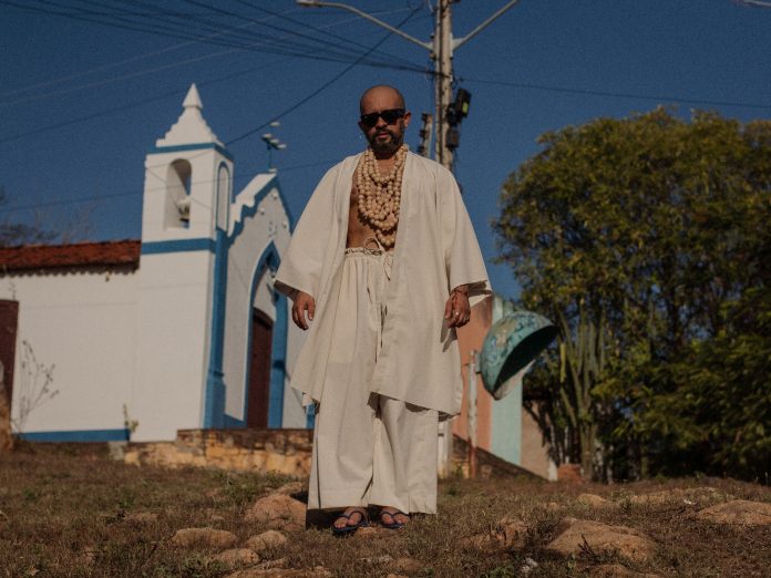 Janu, músico alagoano lança single ‘De Todas as Coisas’