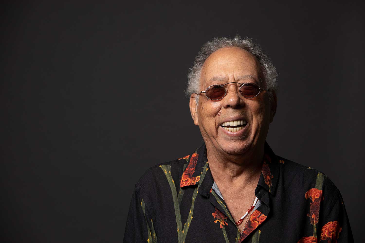 revistaprosaversoearte.com - Morre Jards Macal&eacute;, cantor e compositor, aos 82 anos