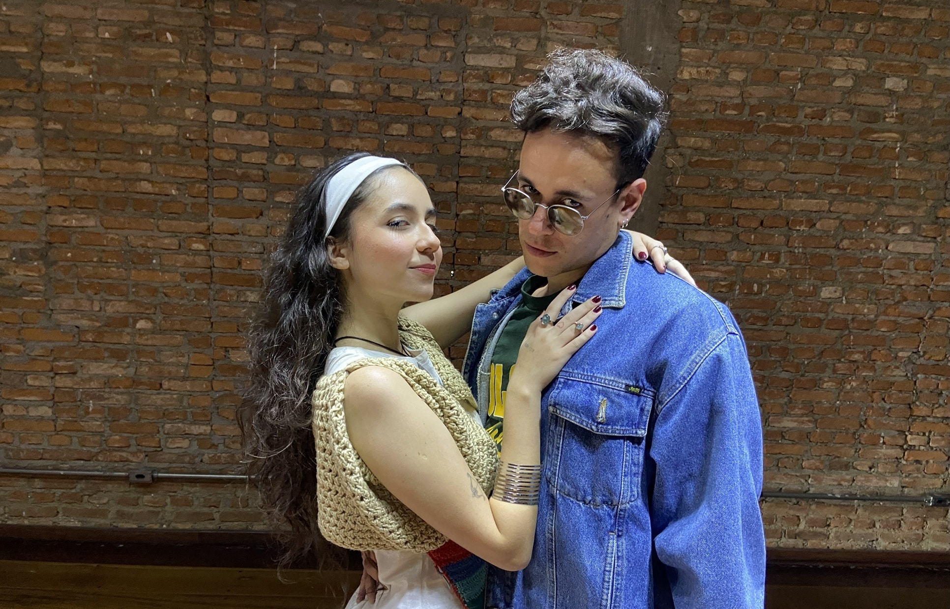 revistaprosaversoearte.com - Espet&aacute;culo 'Muito Barulho por Nada' estreia no Teatro Garagem, em S&atilde;o Paulo