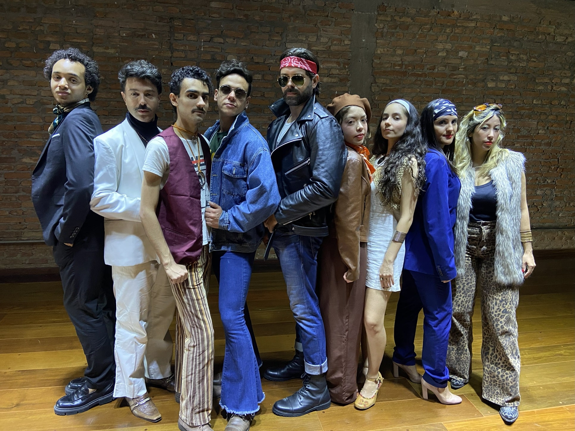 revistaprosaversoearte.com - Espet&aacute;culo 'Muito Barulho por Nada' estreia no Teatro Garagem, em S&atilde;o Paulo