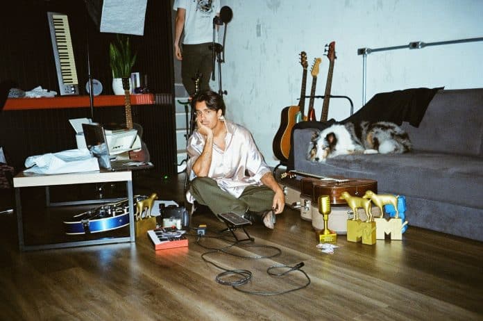 Pe Lu apresenta seu novo álbum no Bona Casa de Música, em São Paulo