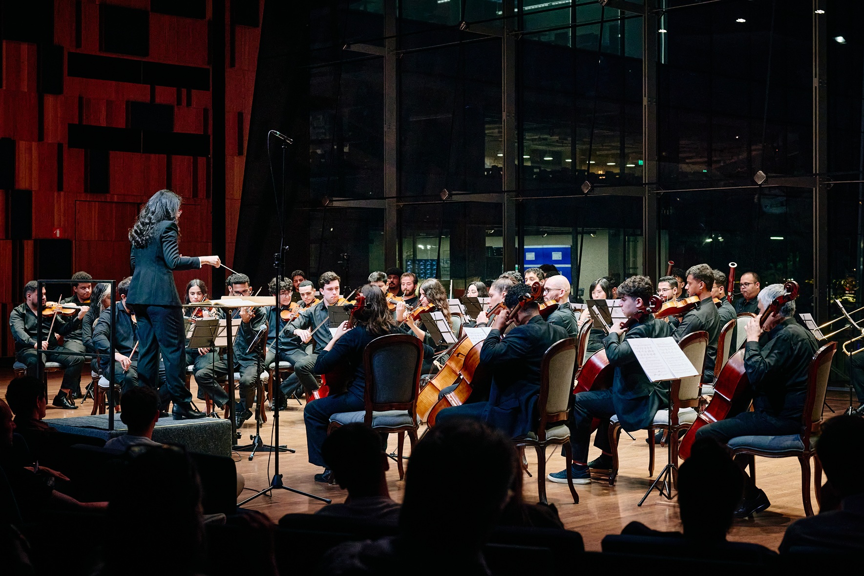 revistaprosaversoearte.com - Teatro B32 | SP Chamber Orchestra e Orquestra Almai-SP apresentam o Concerto de Natal '9&ordf; Sinfonia de Beethoven'