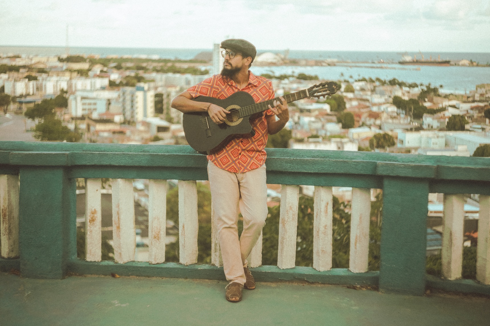 revistaprosaversoearte.com - Serafim lan&ccedil;a single 'Equin&oacute;cio', abrindo o caminho para o novo disco